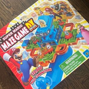 Super Mario Maze Game Deluxe